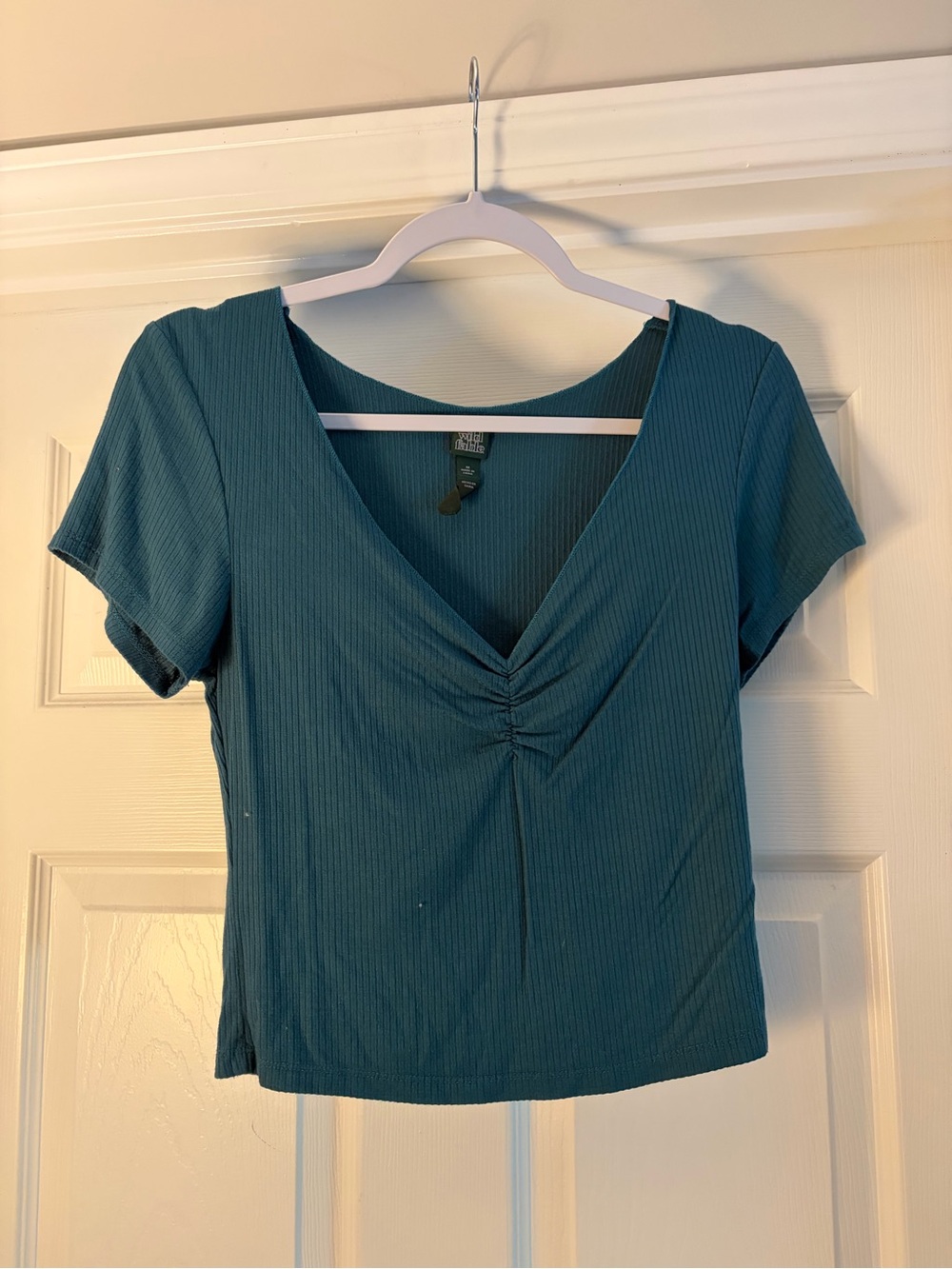 wild fable Teal V-Neck Ruched Short Sleeve Crop Top - Picture 1 of 2